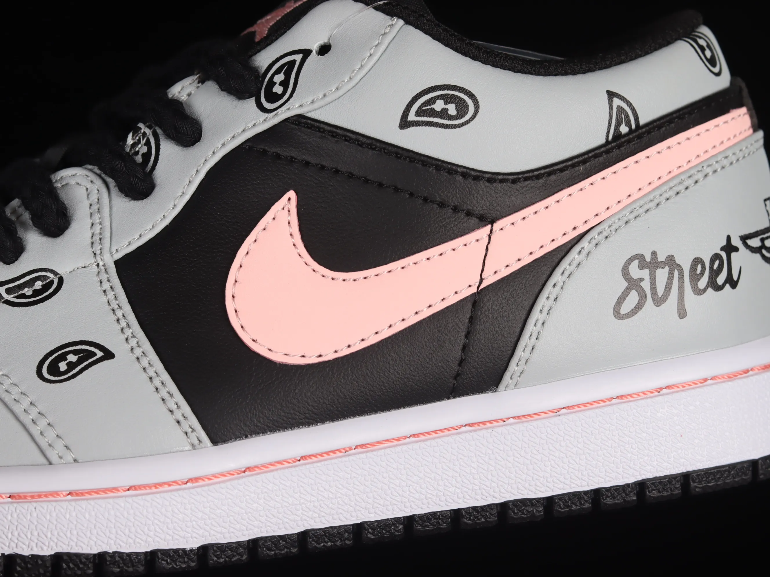 All categories Air Jordan Jordan series basketball shoes Air Jordan 1 Low Air Jordan 1 Low AJ1 Joe 1 customized sports culture basketball shoes 553558-062
